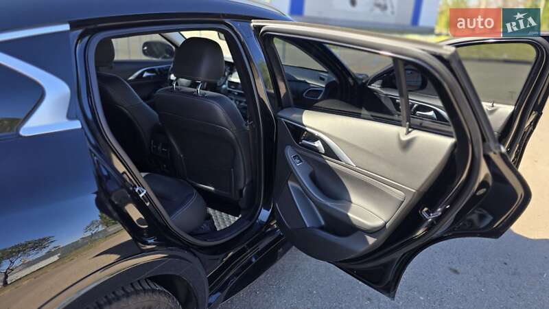 Внедорожник / Кроссовер Infiniti QX30 2017 в Кривом Роге