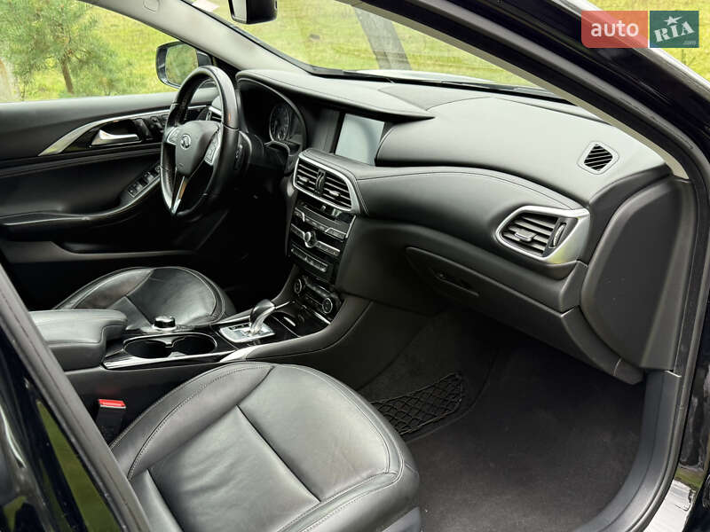 Внедорожник / Кроссовер Infiniti QX30 2017 в Ивано-Франковске