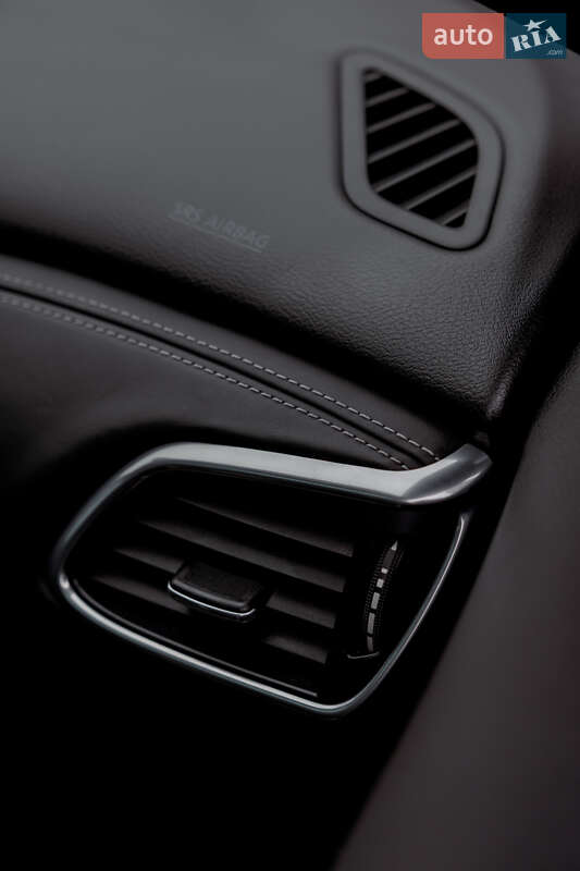 Внедорожник / Кроссовер Infiniti QX30 2016 в Днепре фото 48 Внедорожник / Кроссовер Infiniti QX30 2016 в Днепре