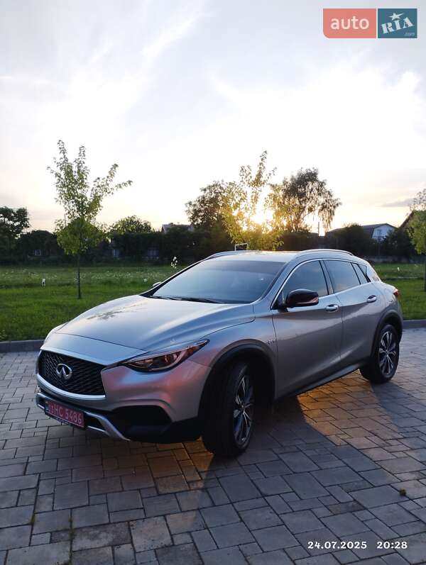 Внедорожник / Кроссовер Infiniti QX30 2017 в Здолбунове