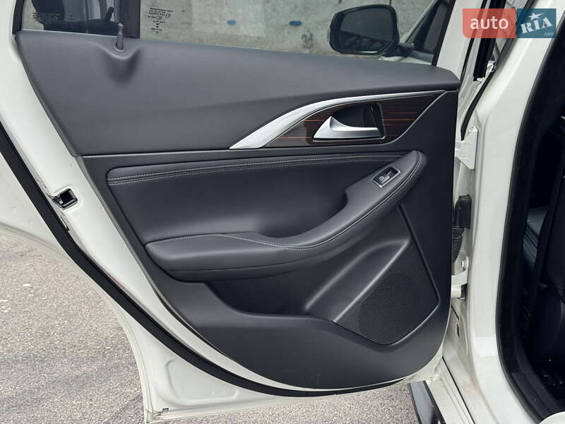 Внедорожник / Кроссовер Infiniti QX30 2017 в Киеве фото 26 Внедорожник / Кроссовер Infiniti QX30 2017 в Киеве