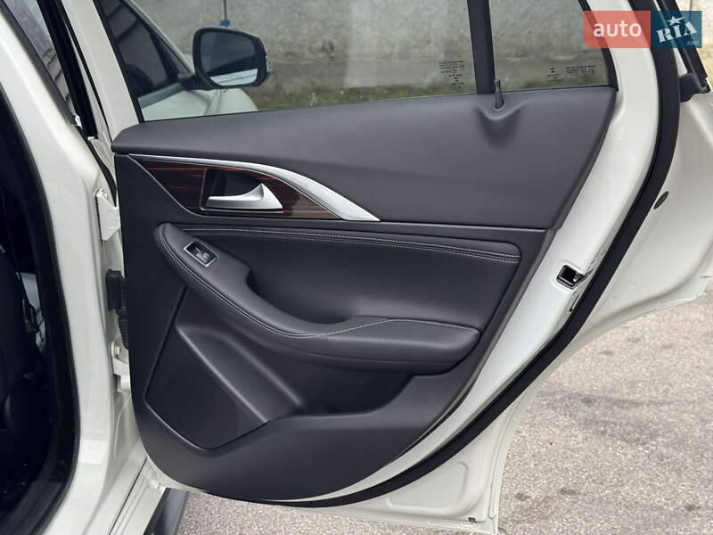 Внедорожник / Кроссовер Infiniti QX30 2017 в Киеве фото 30 Внедорожник / Кроссовер Infiniti QX30 2017 в Киеве