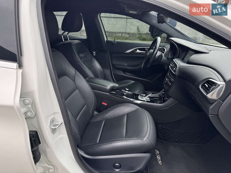 Внедорожник / Кроссовер Infiniti QX30 2017 в Киеве фото 37 Внедорожник / Кроссовер Infiniti QX30 2017 в Киеве