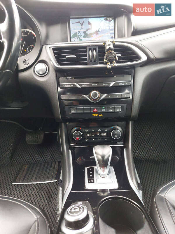 Позашляховик / Кросовер Infiniti QX30 2016 в Кременчуці