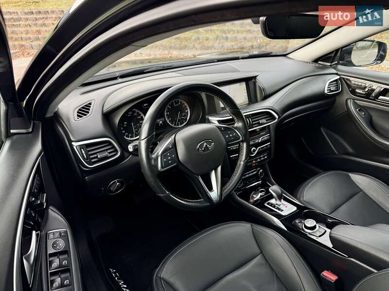 Позашляховик / Кросовер Infiniti QX30 2016 в Києві фото 17 Позашляховик / Кросовер Infiniti QX30 2016 в Києві