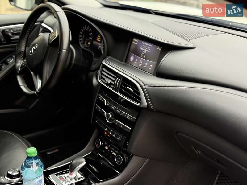 Внедорожник / Кроссовер Infiniti QX30 2017 в Одессе