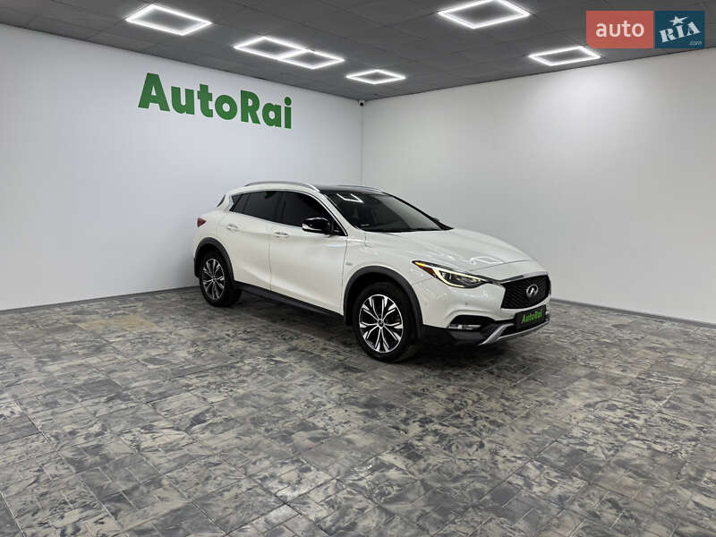 Infiniti QX30 2016