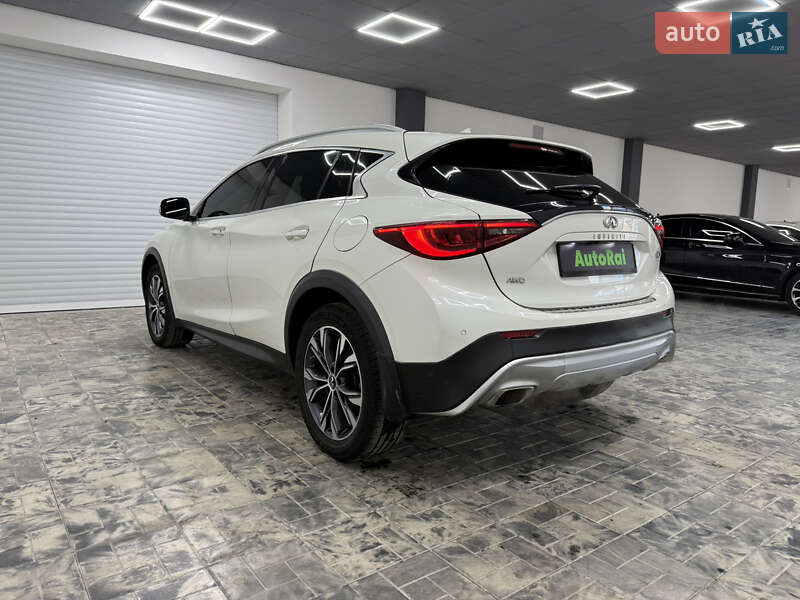 Внедорожник / Кроссовер Infiniti QX30 2016 в Одессе