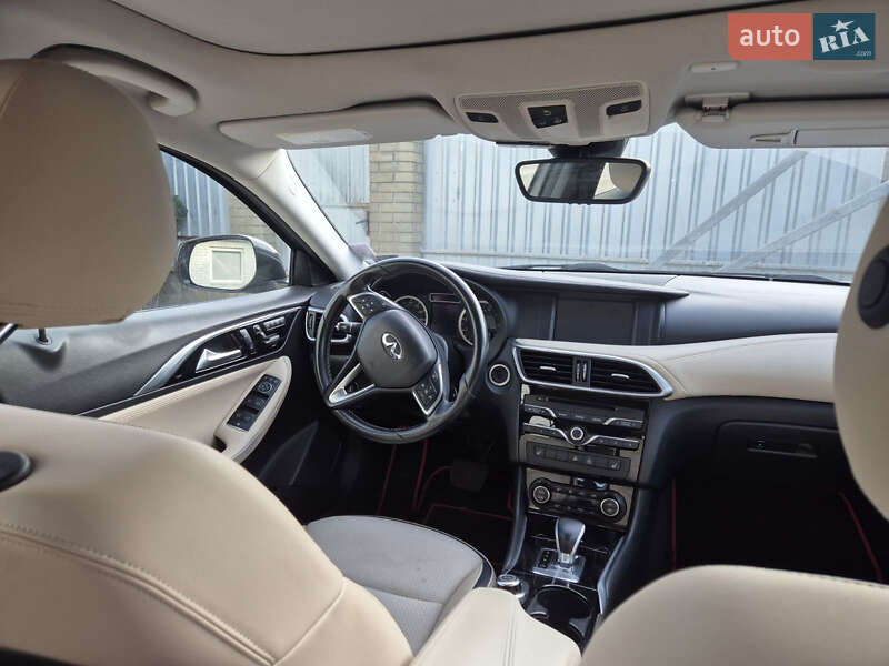 Внедорожник / Кроссовер Infiniti QX30 2018 в Борисполе