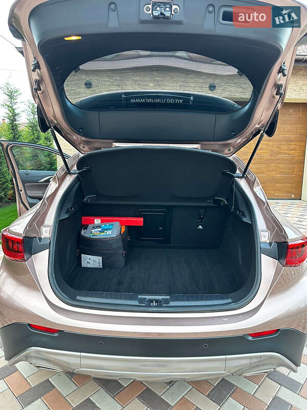 Позашляховик / Кросовер Infiniti QX30 2018 в Одесі