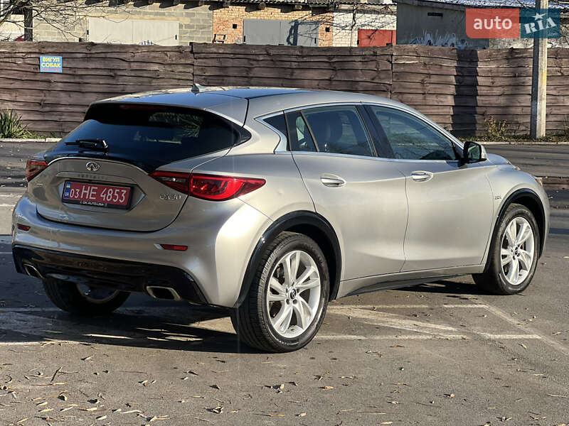 Внедорожник / Кроссовер Infiniti QX30 2017 в Здолбунове