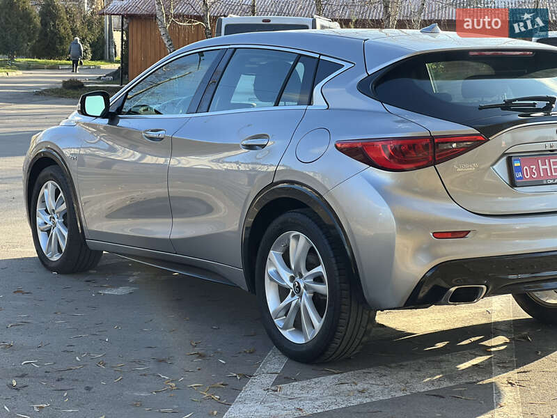 Внедорожник / Кроссовер Infiniti QX30 2017 в Здолбунове