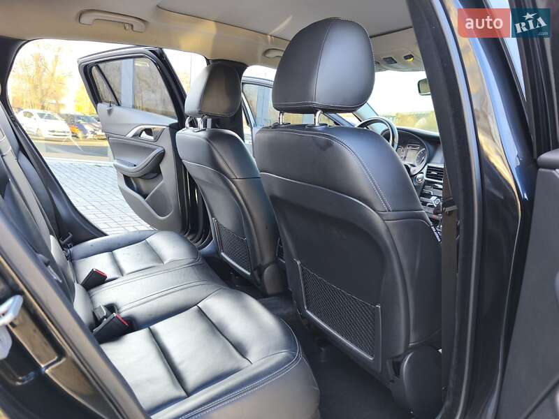 Внедорожник / Кроссовер Infiniti QX30 2016 в Днепре фото 13 Внедорожник / Кроссовер Infiniti QX30 2016 в Днепре