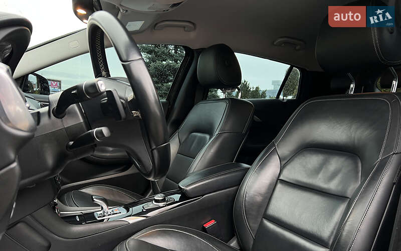 Внедорожник / Кроссовер Infiniti QX30 2016 в Львове