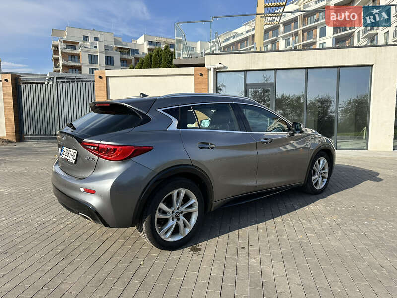 Внедорожник / Кроссовер Infiniti QX30 2016 в Одессе