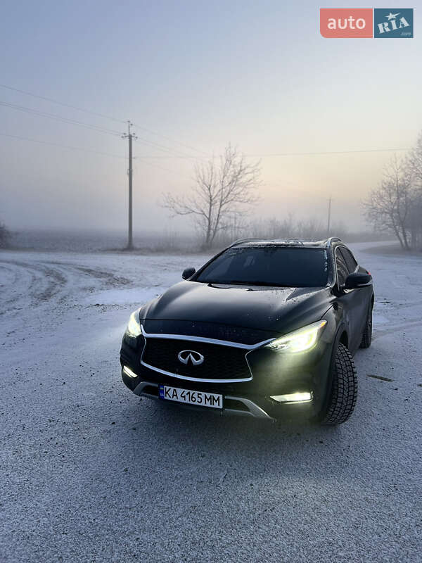 Позашляховик / Кросовер Infiniti QX30 2017 в Могилів-Подільському