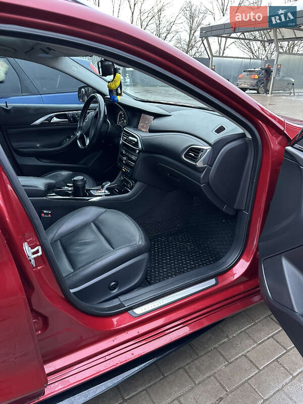 Позашляховик / Кросовер Infiniti QX30 2016 в Тернополі фото 9 Позашляховик / Кросовер Infiniti QX30 2016 в Тернополі