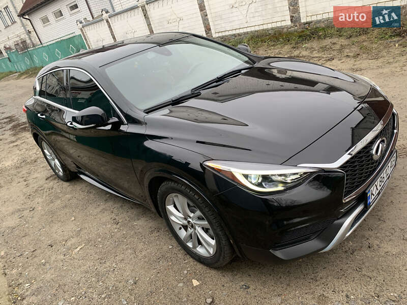 Внедорожник / Кроссовер Infiniti QX30 2017 в Васищево