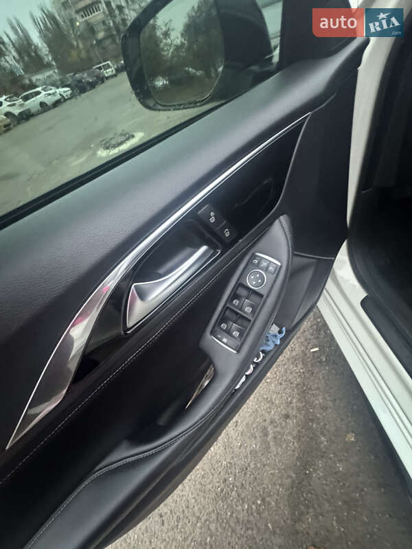 Внедорожник / Кроссовер Infiniti QX30 2017 в Киеве