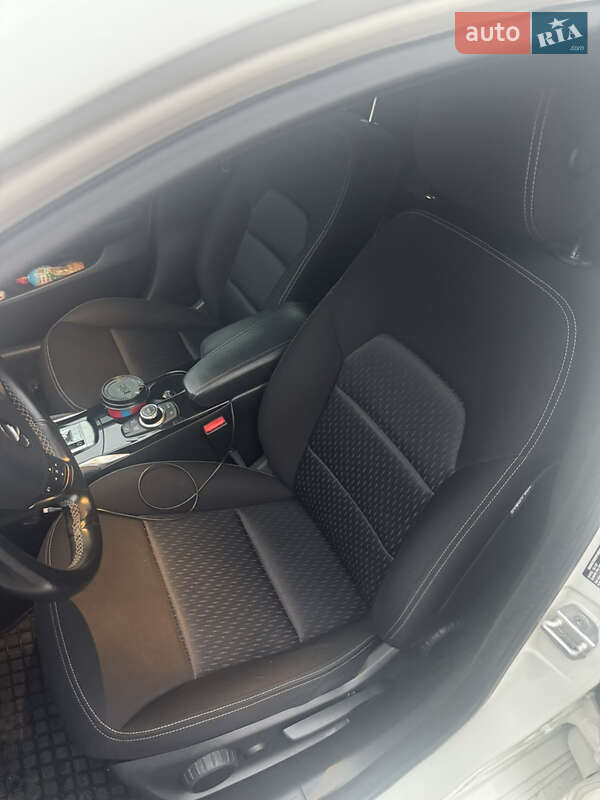 Внедорожник / Кроссовер Infiniti QX30 2017 в Киеве