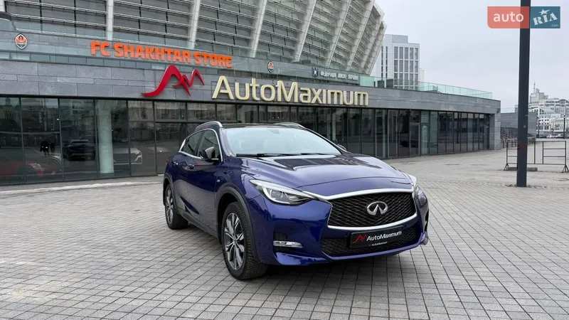 Infiniti QX30