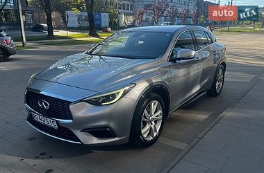 Позашляховик / Кросовер Infiniti QX30 2017 в Ужгороді
