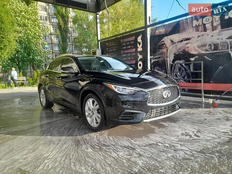 Infiniti QX30 2019