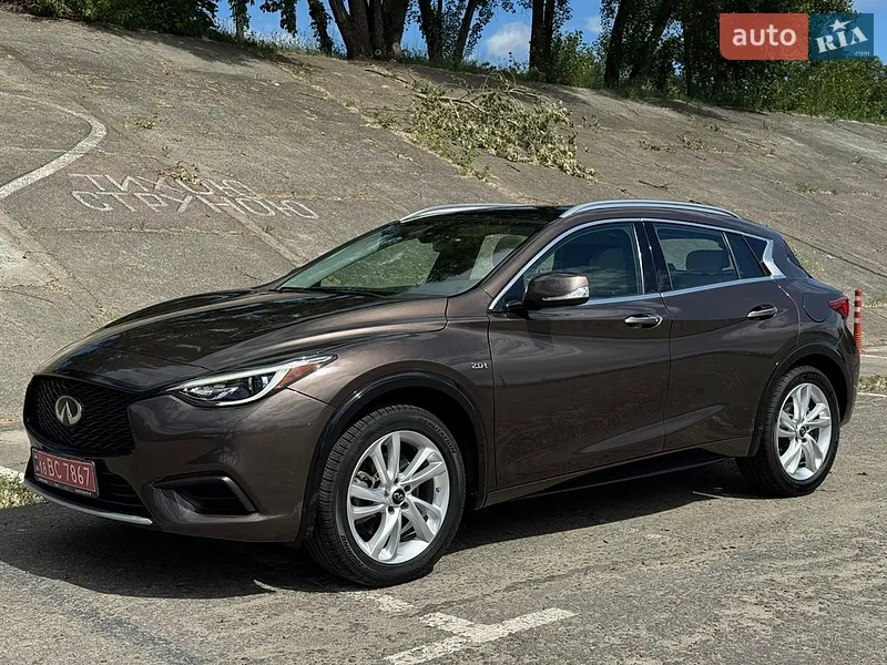 Infiniti QX30