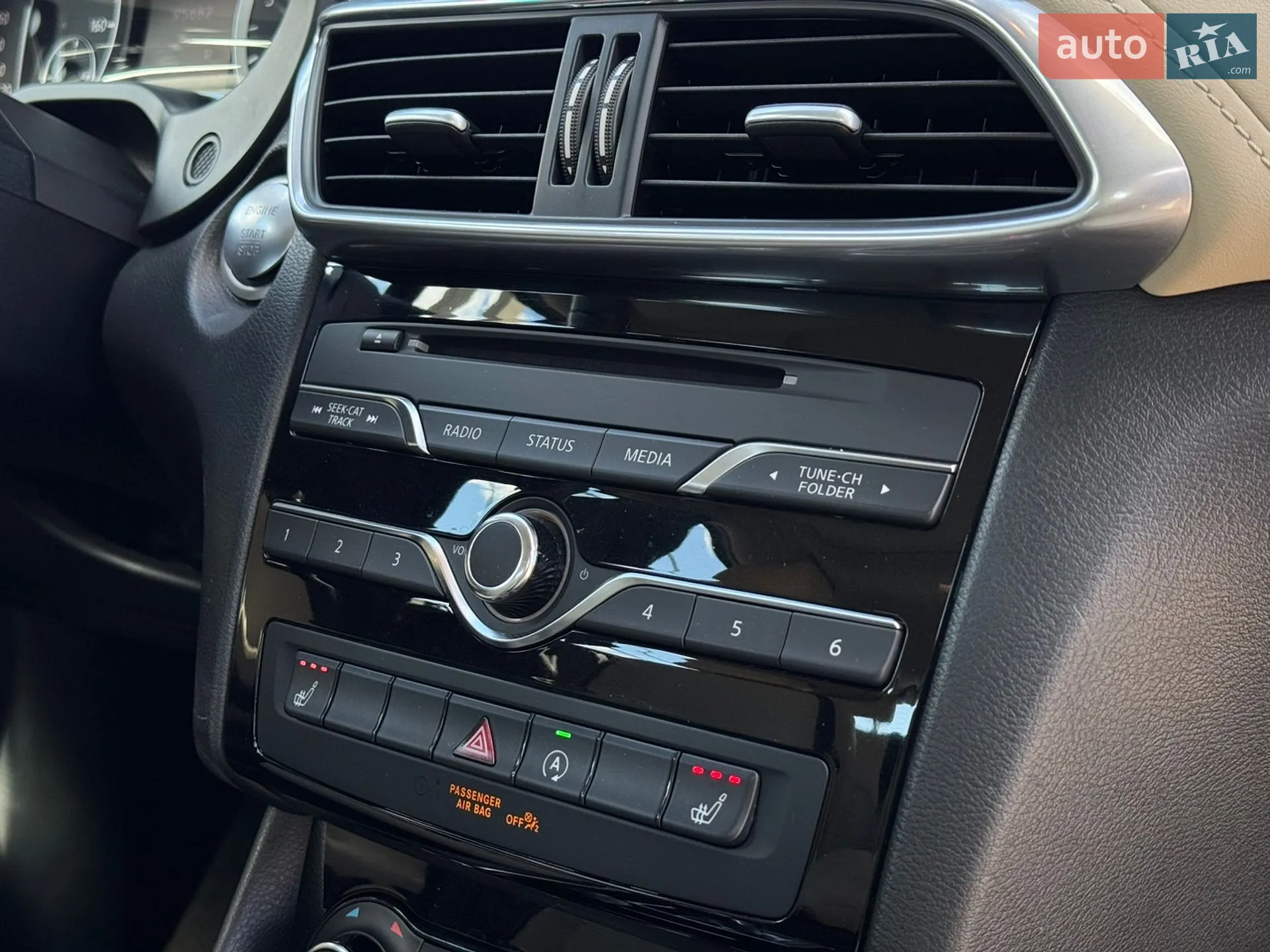 2019 Infiniti QX30 - мініатюра 38