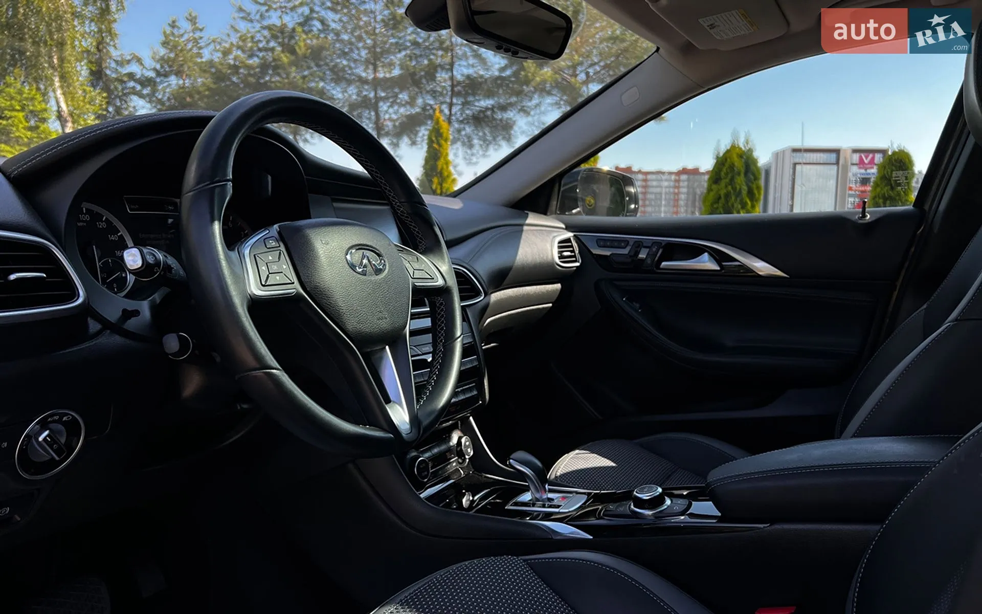 2019 Infiniti QX30 - мініатюра 11
