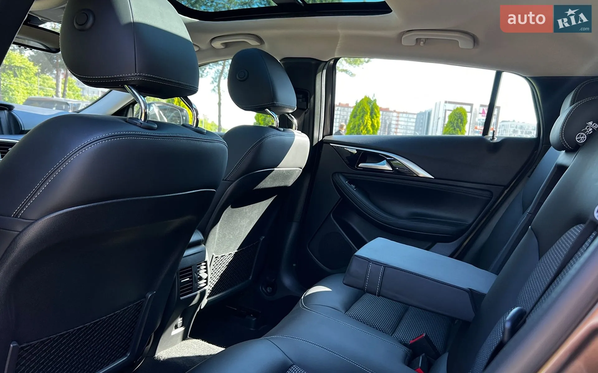 2019 Infiniti QX30 - мініатюра 29