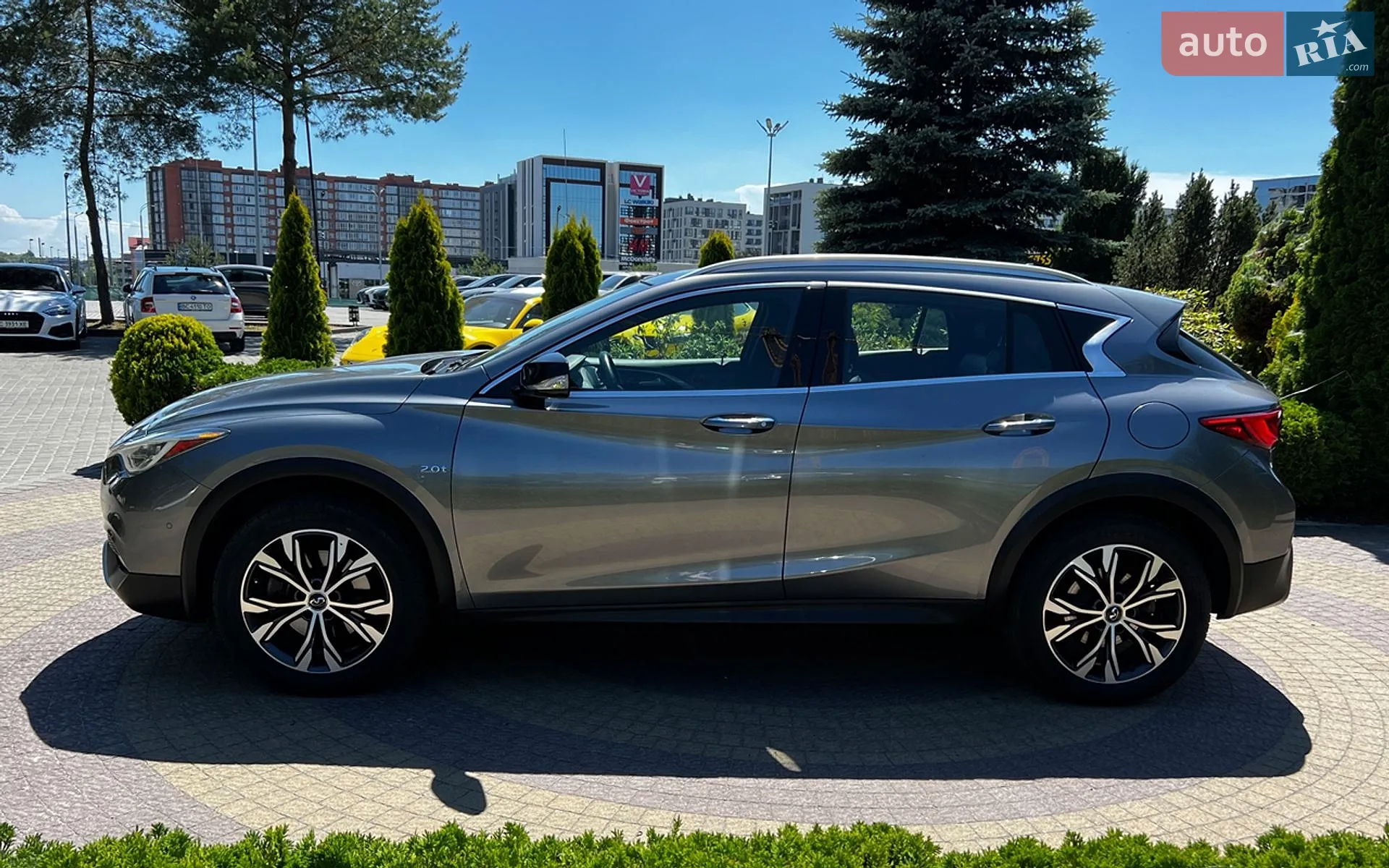 2016 Infiniti QX30 - мініатюра 4