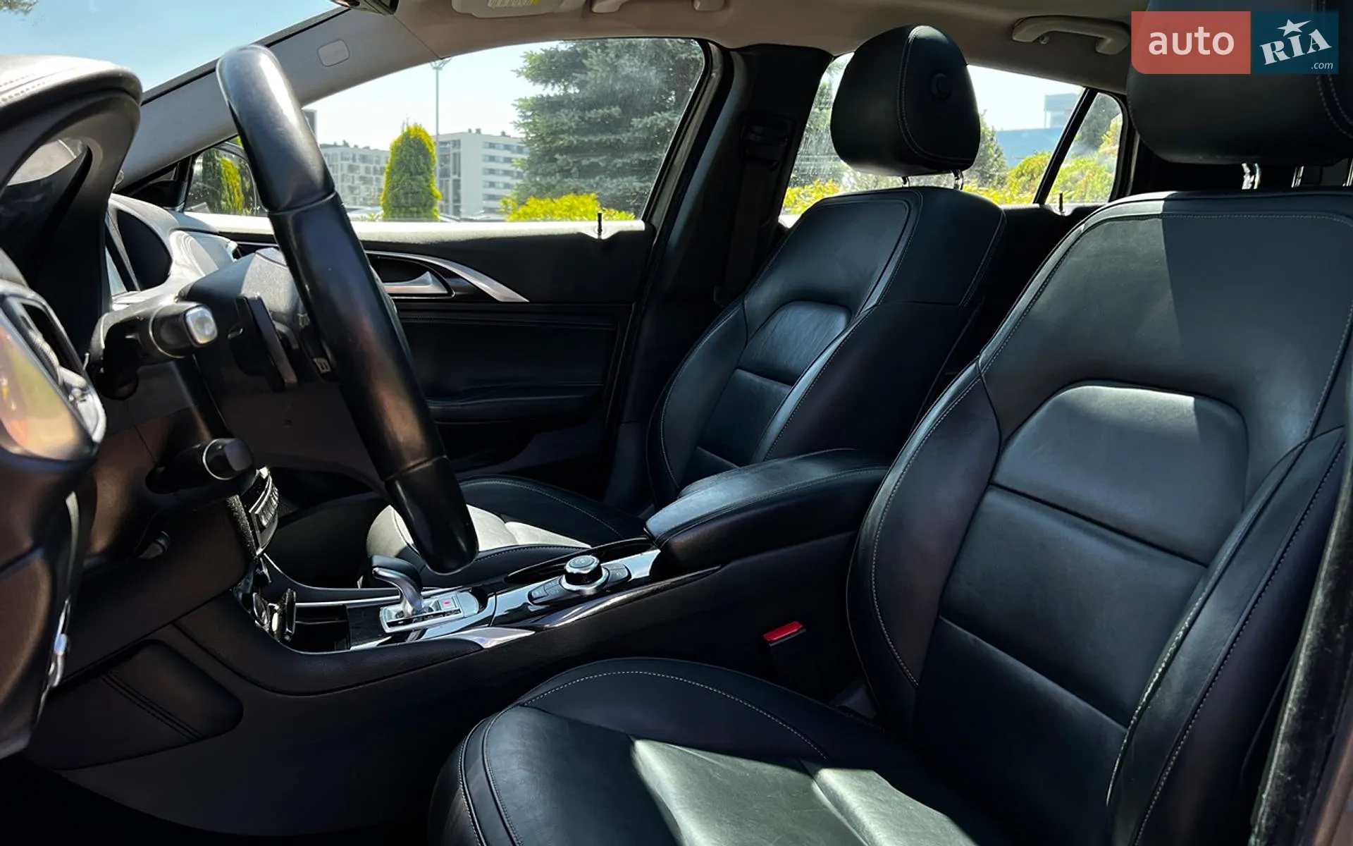 2016 Infiniti QX30 - мініатюра 9