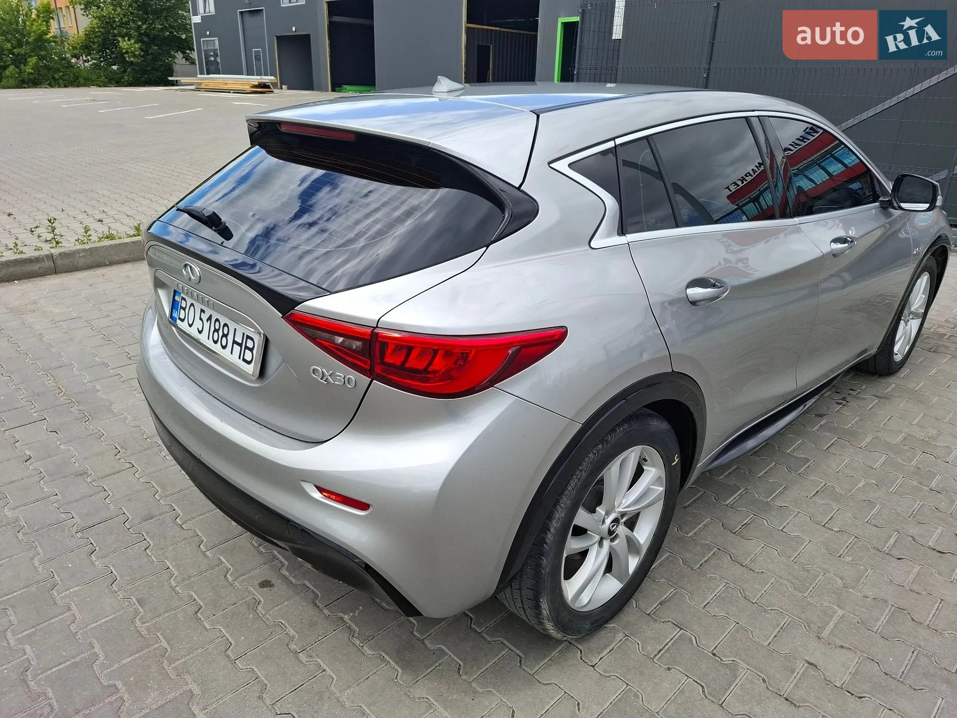 2017 Infiniti QX30 - мініатюра 5