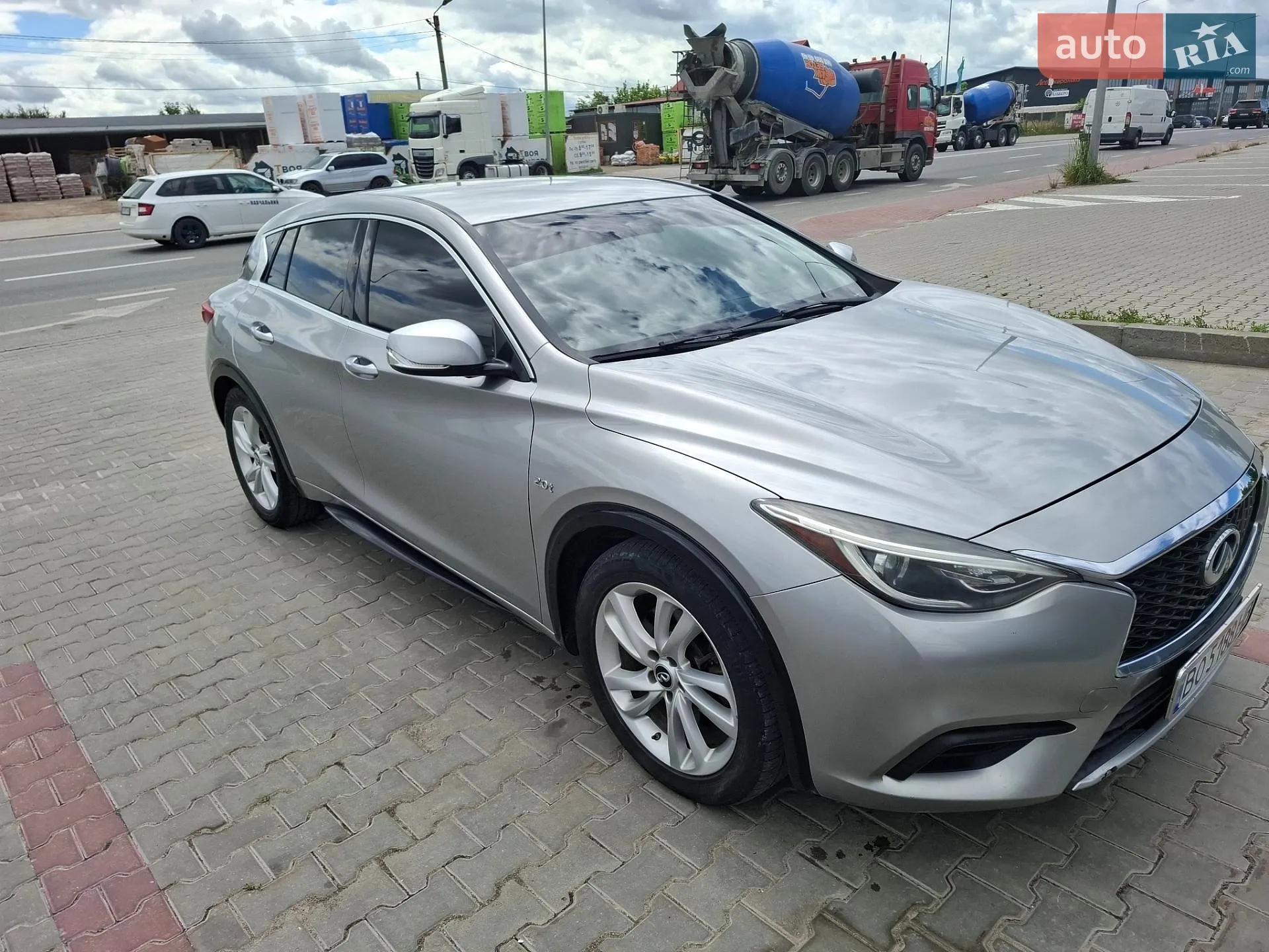 2017 Infiniti QX30 - фото 1