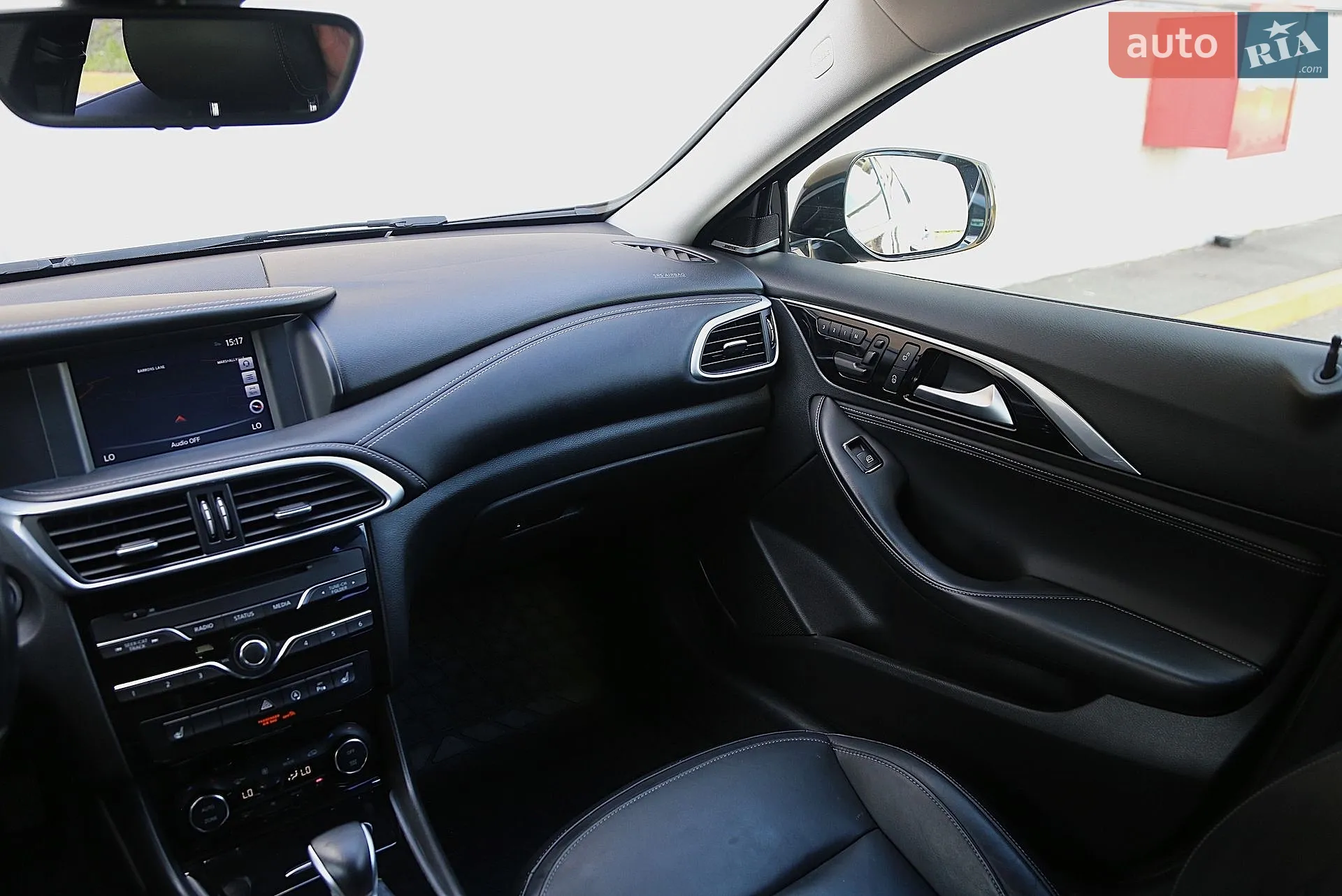 2016 Infiniti QX30 - мініатюра 15