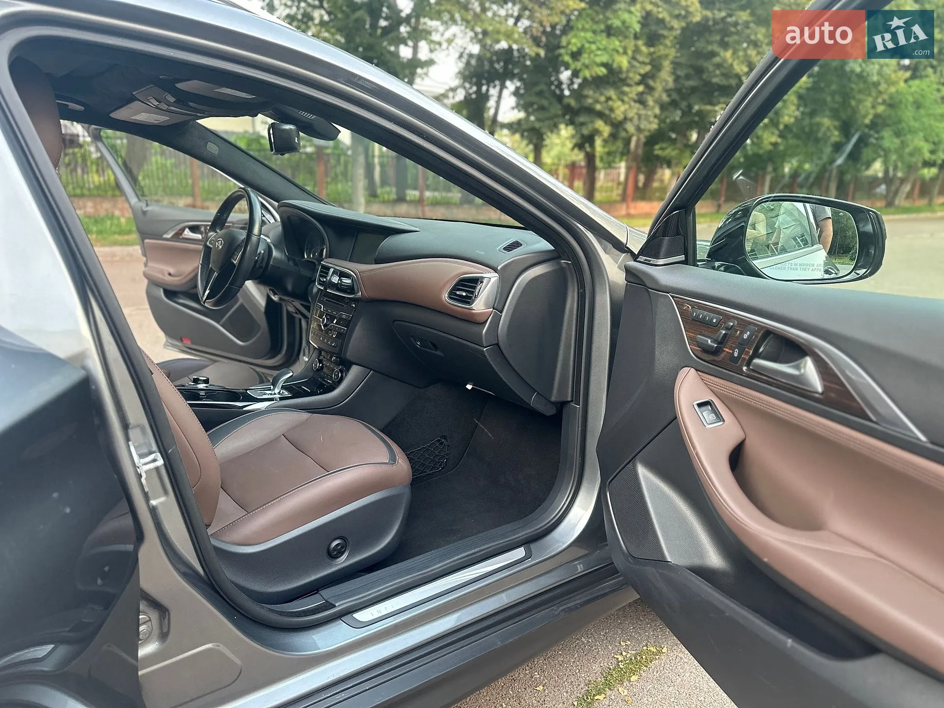 2017 Infiniti QX30 - мініатюра 2