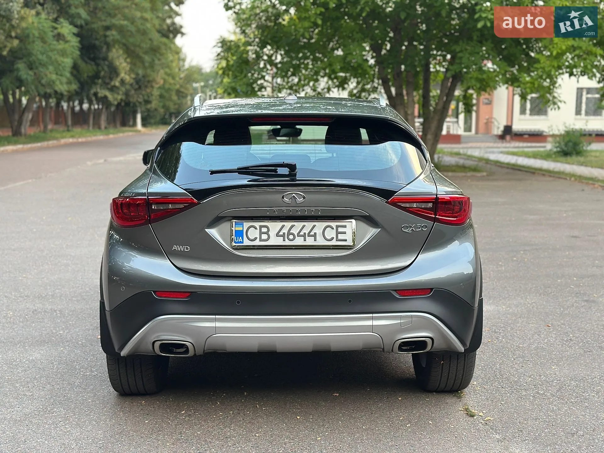 2017 Infiniti QX30 - мініатюра 16
