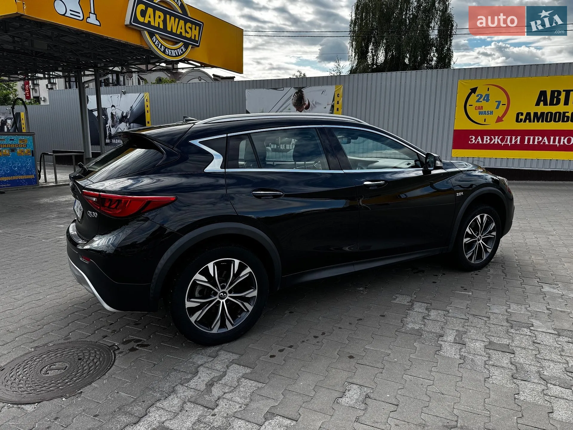 2016 Infiniti QX30 - мініатюра 5