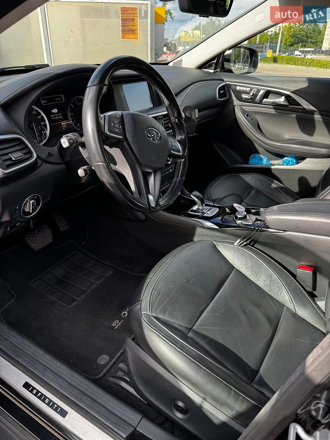2016 Infiniti QX30 - мініатюра 10