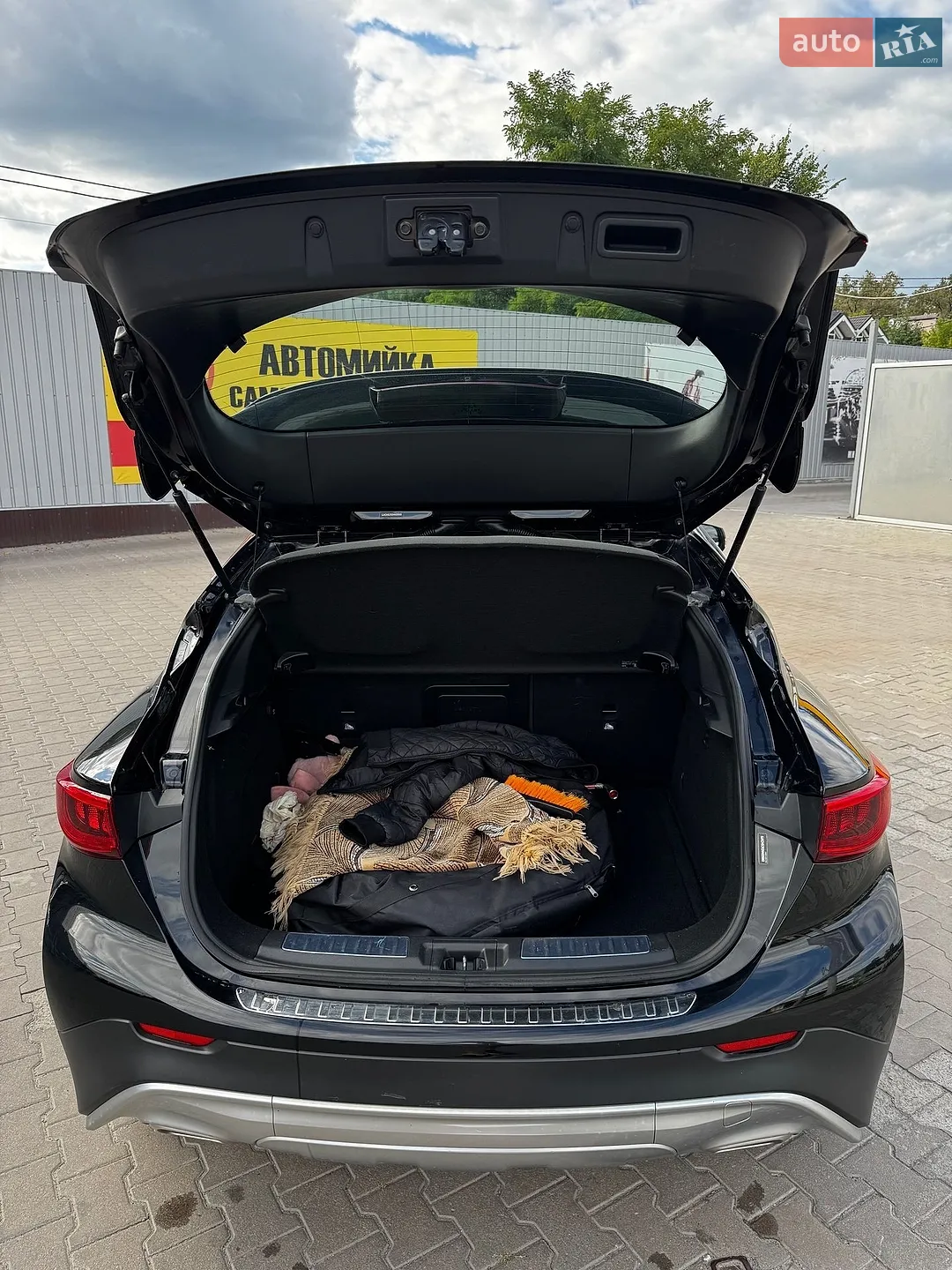 2016 Infiniti QX30 - мініатюра 8