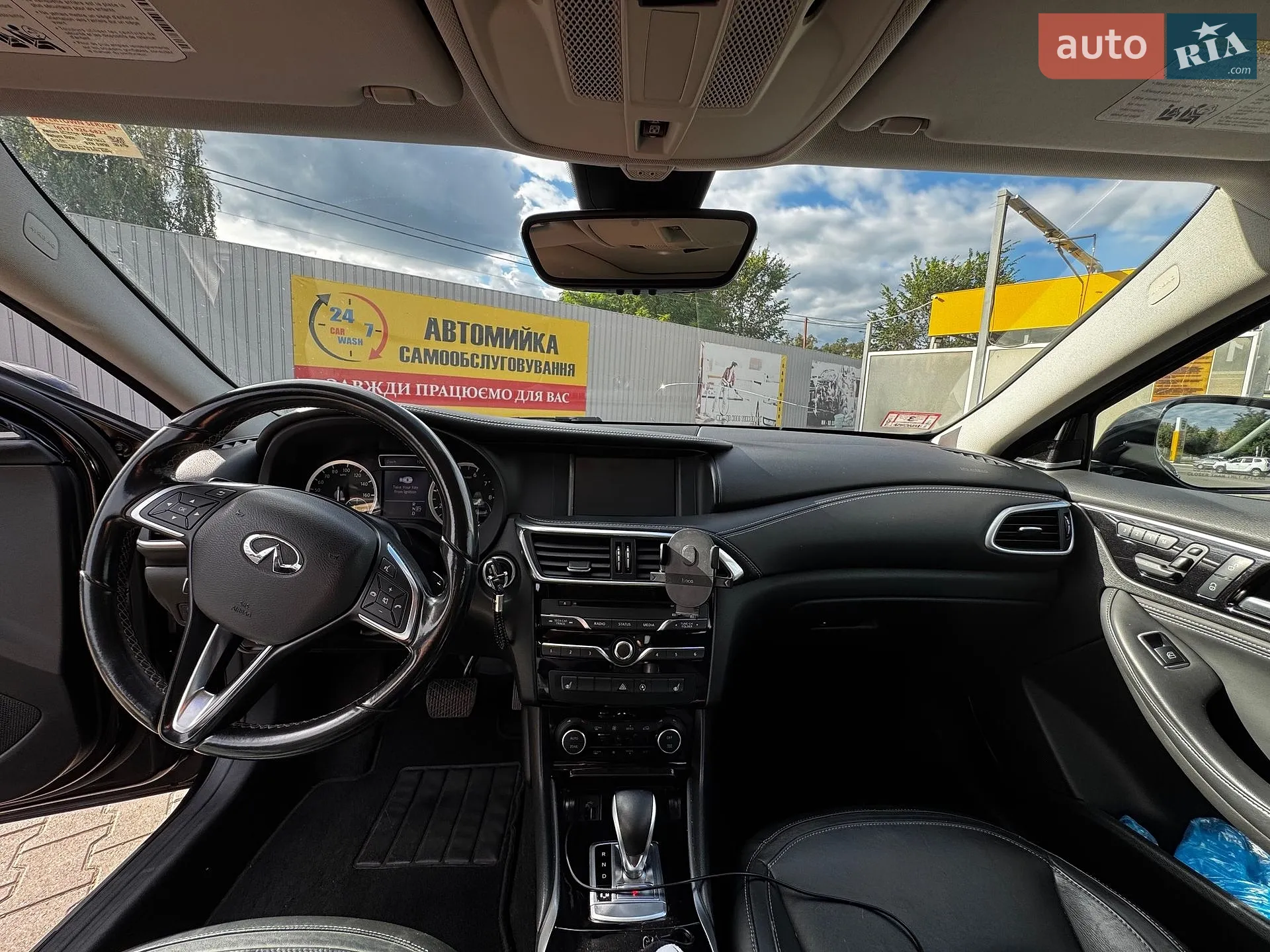 2016 Infiniti QX30 - мініатюра 11