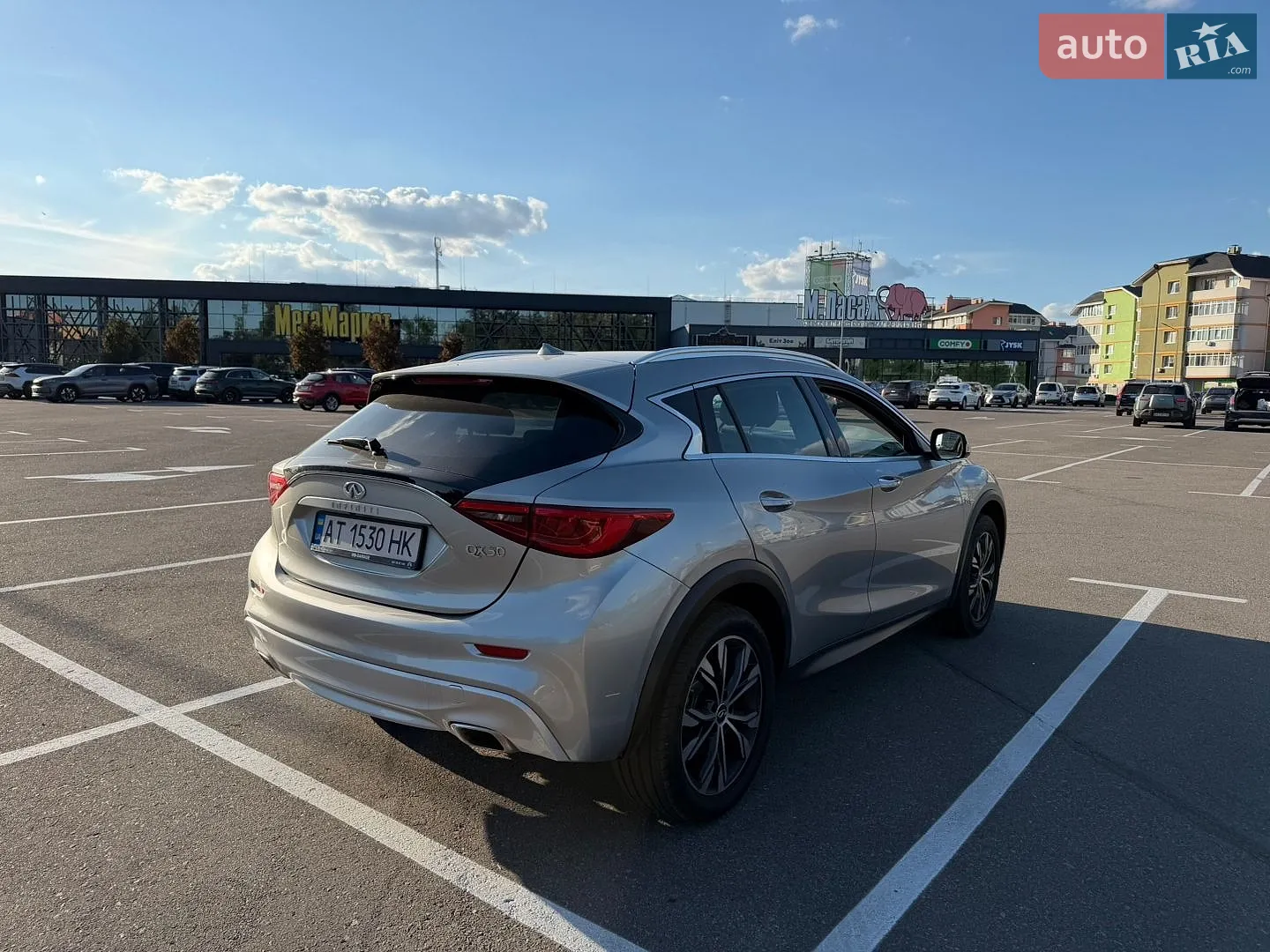 2017 Infiniti QX30 - мініатюра 7