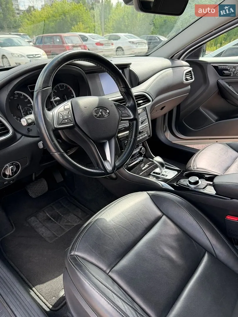 2017 Infiniti QX30 - мініатюра 9