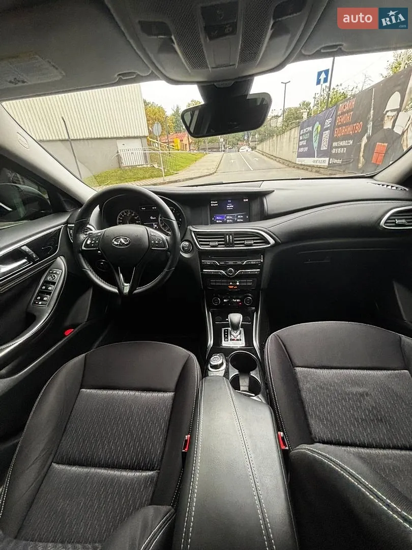 2016 Infiniti QX30 - мініатюра 13