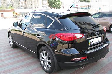 Внедорожник / Кроссовер Infiniti QX50 2015 в Харькове