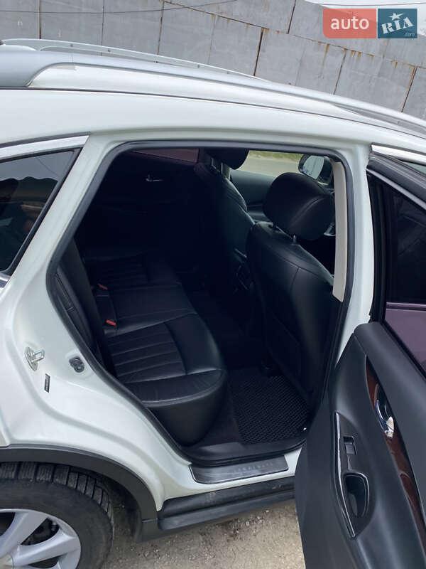 Позашляховик / Кросовер Infiniti QX50 2015 в Миколаєві