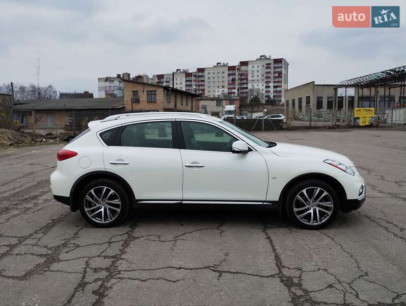Внедорожник / Кроссовер Infiniti QX50 2017 в Ровно