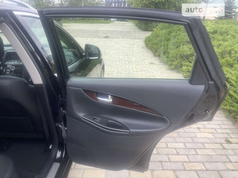 Внедорожник / Кроссовер Infiniti QX50 2017 в Белой Церкви