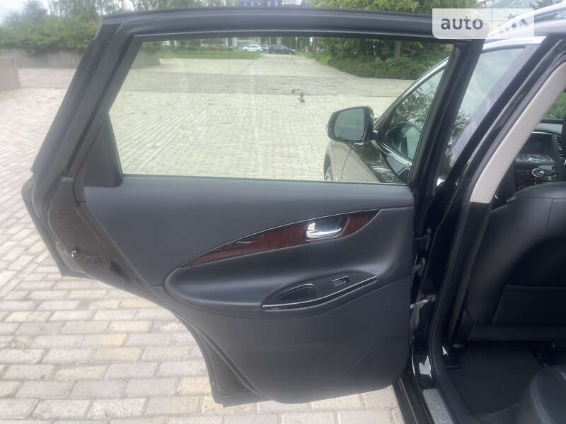 Внедорожник / Кроссовер Infiniti QX50 2017 в Белой Церкви